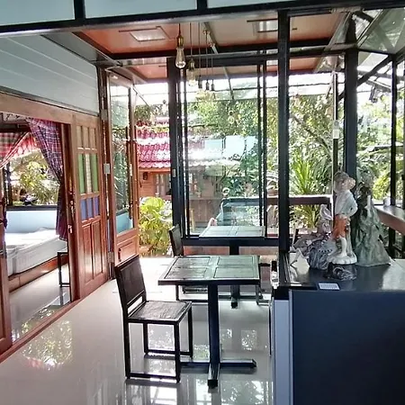 Sun Smile Hostel Ubon Ratchathani Exterior photo
